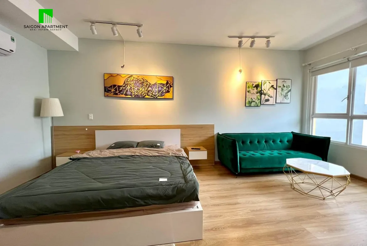 Charmington La Pointe studio for rent in District 10 HCMC