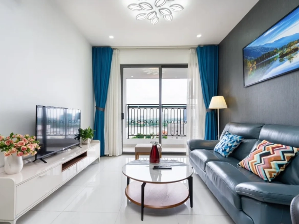 Stuning river view Saigon Royal 2 bedroom apartment for rent in District 4