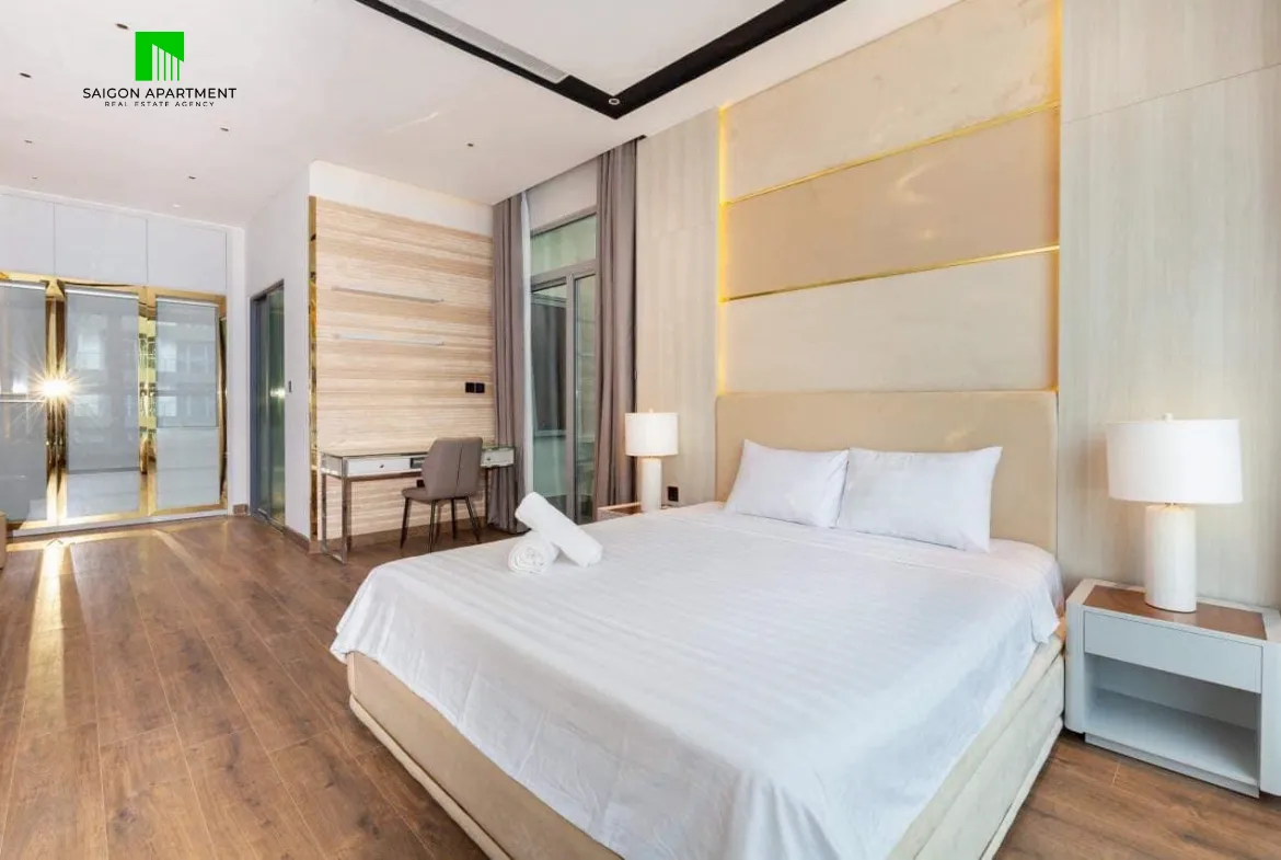 Spacious 3 bedroom Vinhomes Central Park penthouse for rent - Penthouse Apartments For Rent In Park