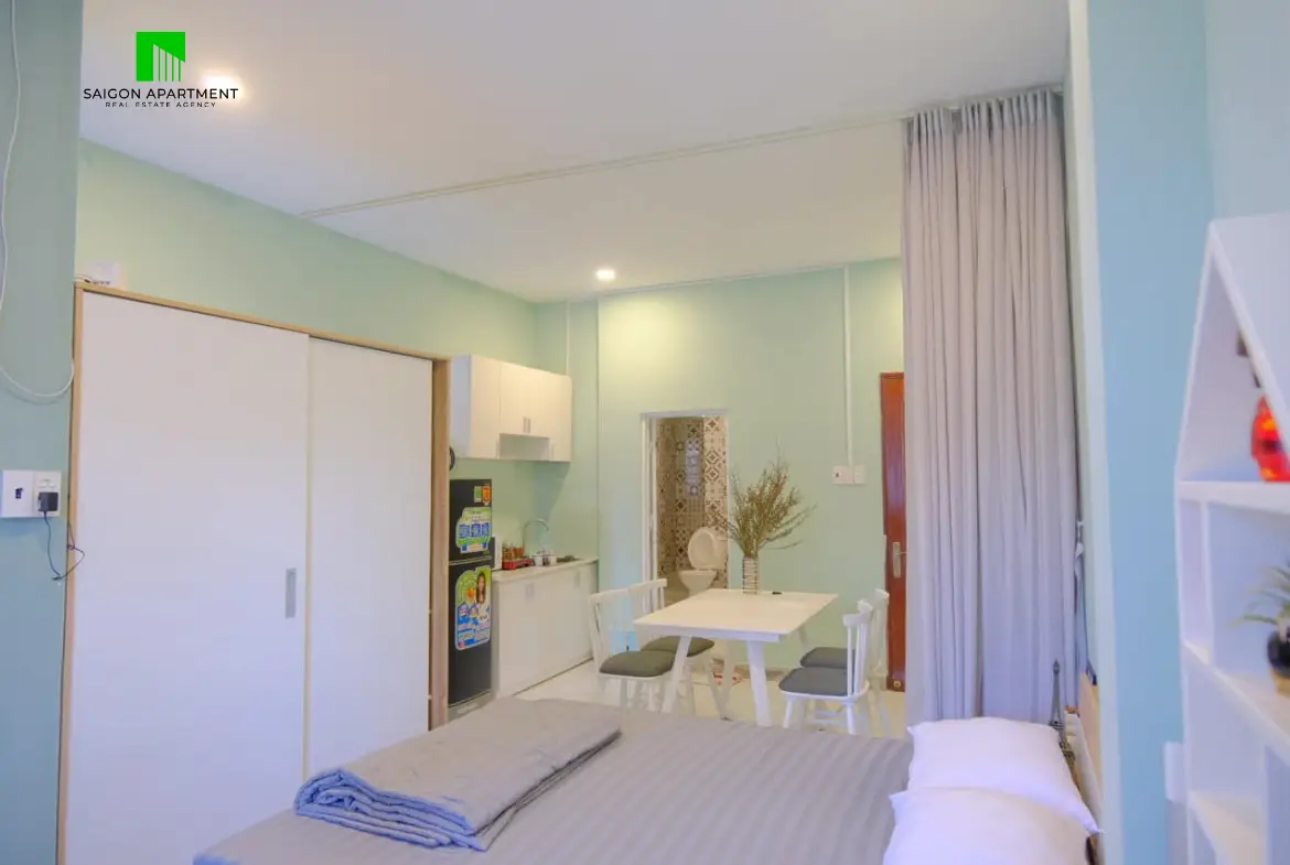 Affordable serviced studio apartment for rent in District 1