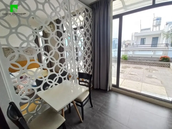 Elegant minimalist 1 bedroom serviced apartment for rent in District 1