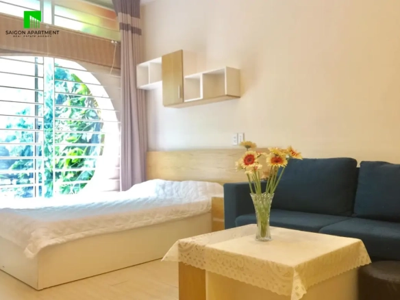 Bright & furnished serviced studio for rent in District 3 HCMC