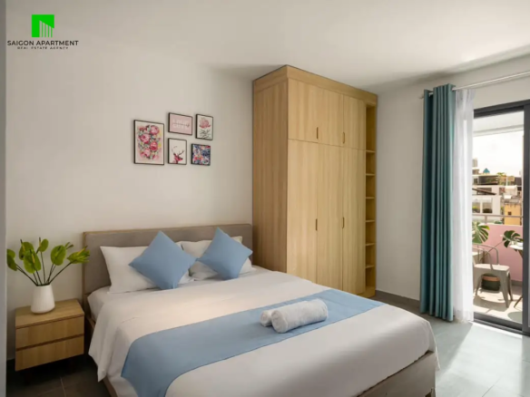 Nice serviced studio with balcony for rent in Phu Nhuan Ward
