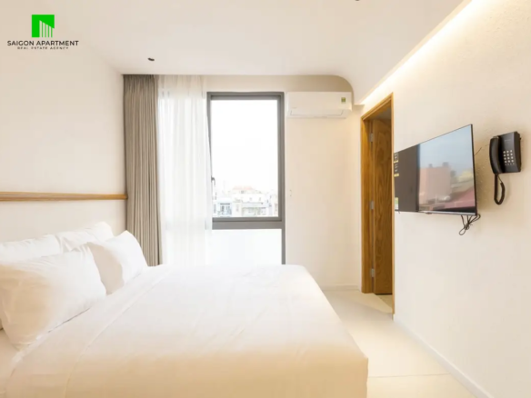Nice studio with bathtub for rent in District 1 HCMC
