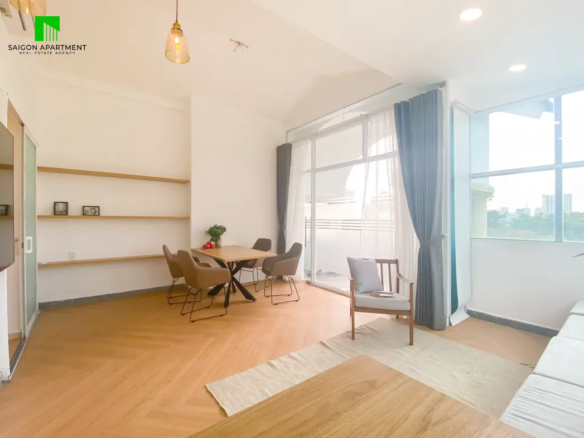 Rooftop 2 bedroom apartment for rent near MM Mega Market District 2