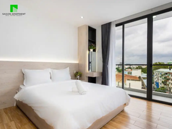 Nice studio with balcony for rent in District 10 HCMC